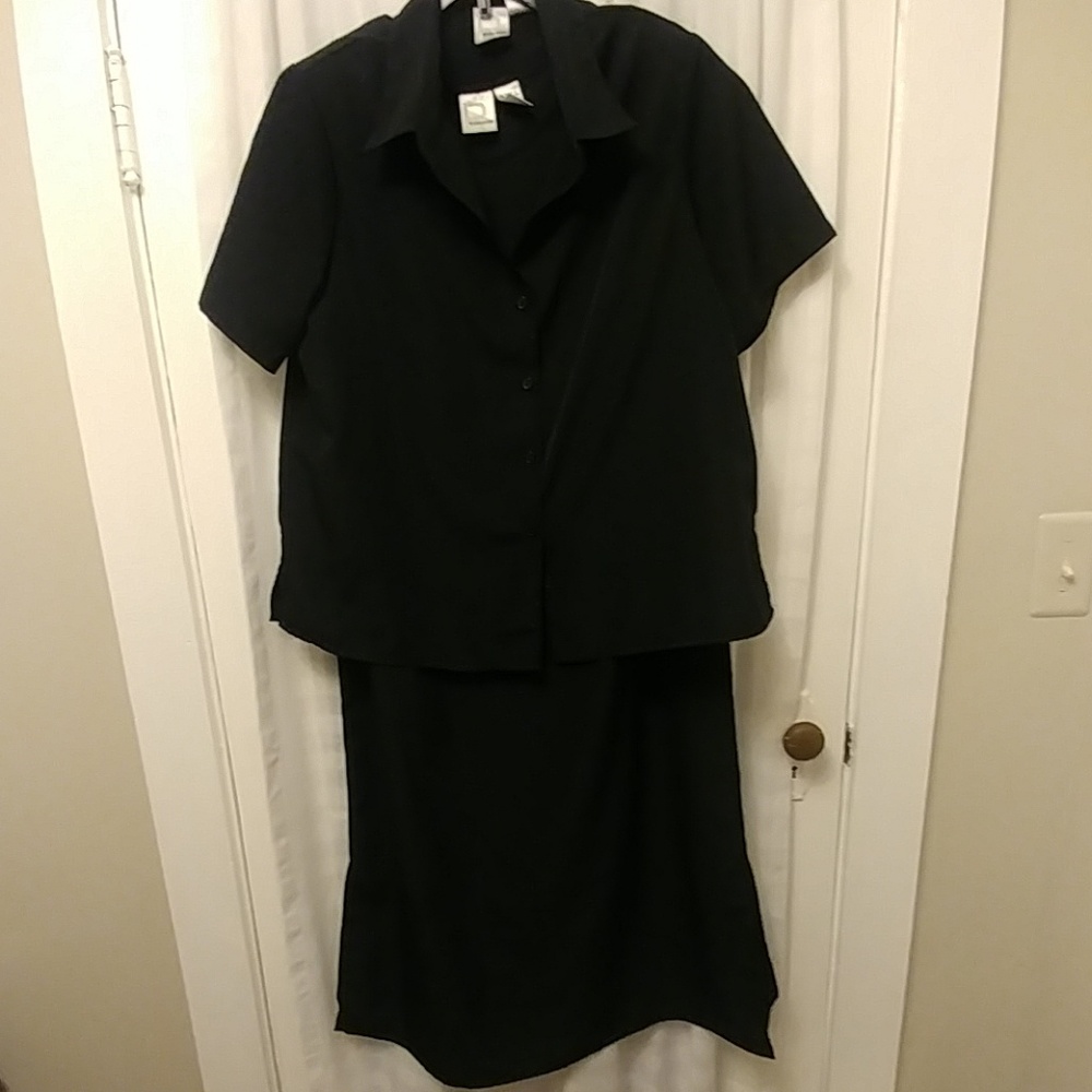🐢Roaman's - 2 piece black set - Picture 2 of 9
